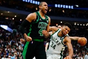 末节16分！霍弗德聊发少年狂 隔扣字母哥改变局势