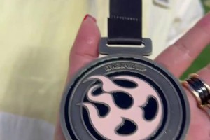 星空体育-超级杯夺冠赛后，张稀哲赛后：啤酒呢？这不得喷一下