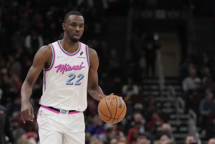 星空体育-美媒设想三方交易：湖人得维金斯辅佐詹东 八村塁&amp;克内克特赴热火