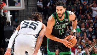 星空体育官网-《TA》半程打分东部篇：篮网绿军获赞 猛龙令人失望