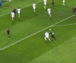 星空体育APP-【德甲】莱万点射+中柱 奥格斯堡点球中柱 拜仁客胜