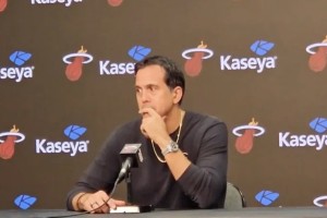 星空体育下载-斯波谈对阵太阳：很尊重对手，但我们今晚就是想要一场胜利